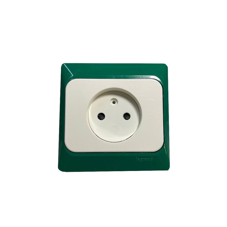 پریز برق لگرند مدل 681115 main 1 8