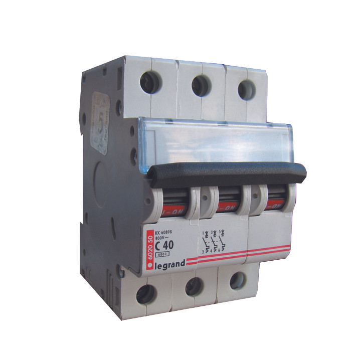 فیوز مینیاتوری سه فاز 40 آمپر لگراند مدل C40
